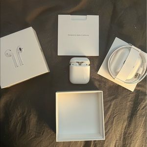 BRAND NEW APPLE AIRPODS